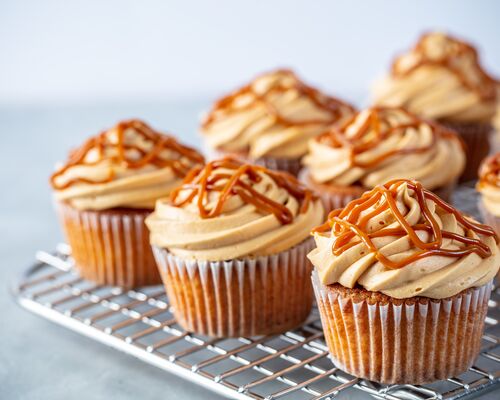 Tips & Tricks For Decorating With Frosting