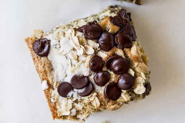 Banana Oat Snacking Bars