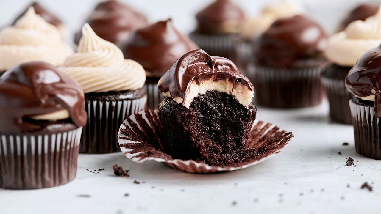 chocolate caramel hi-hat cupcakes baked with c&h granulated sugar easy baking tub