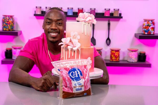 Cinnamon Vanilla Hibiscus Cake