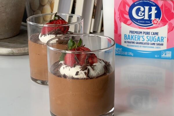 chocolate mousse mini jars with C&H Baker’s Sugar™